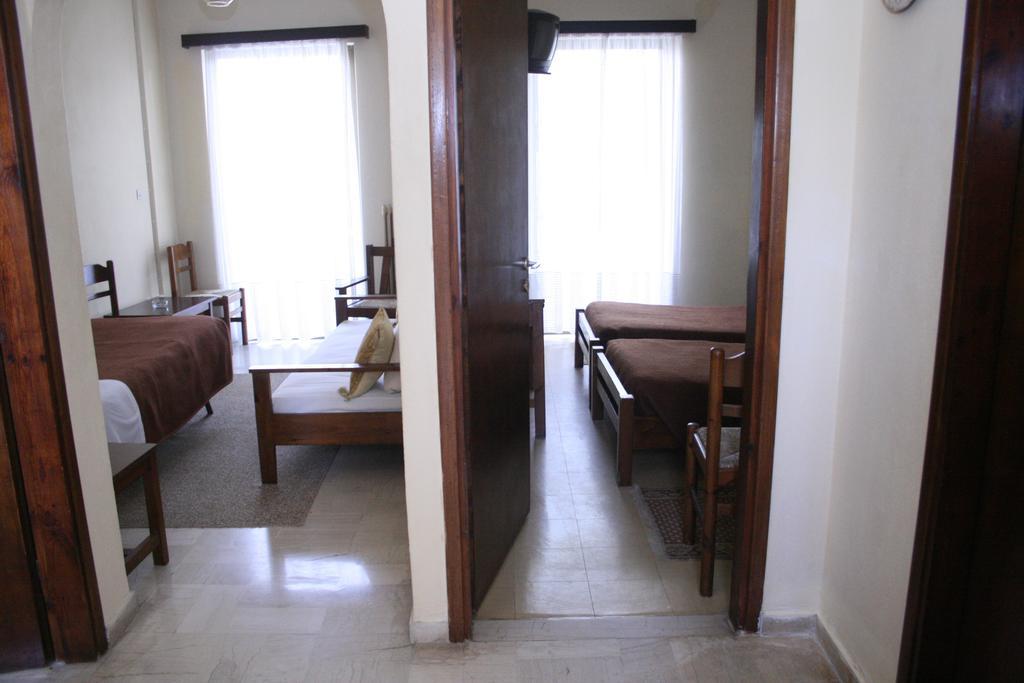אמרינתוס Aparthotel Iliahtides חדר תמונה