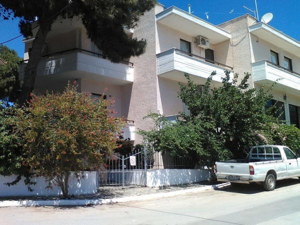 אמרינתוס Aparthotel Iliahtides מראה חיצוני תמונה