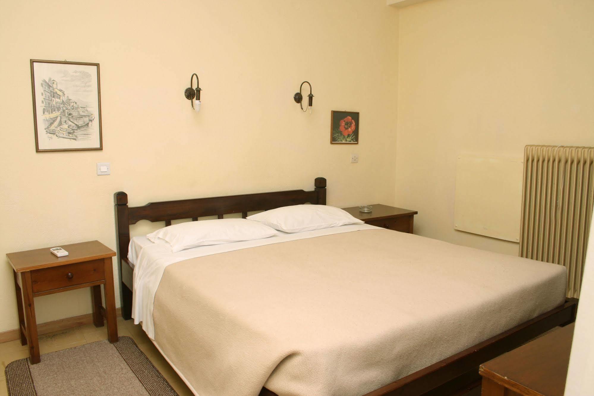 אמרינתוס Aparthotel Iliahtides מראה חיצוני תמונה
