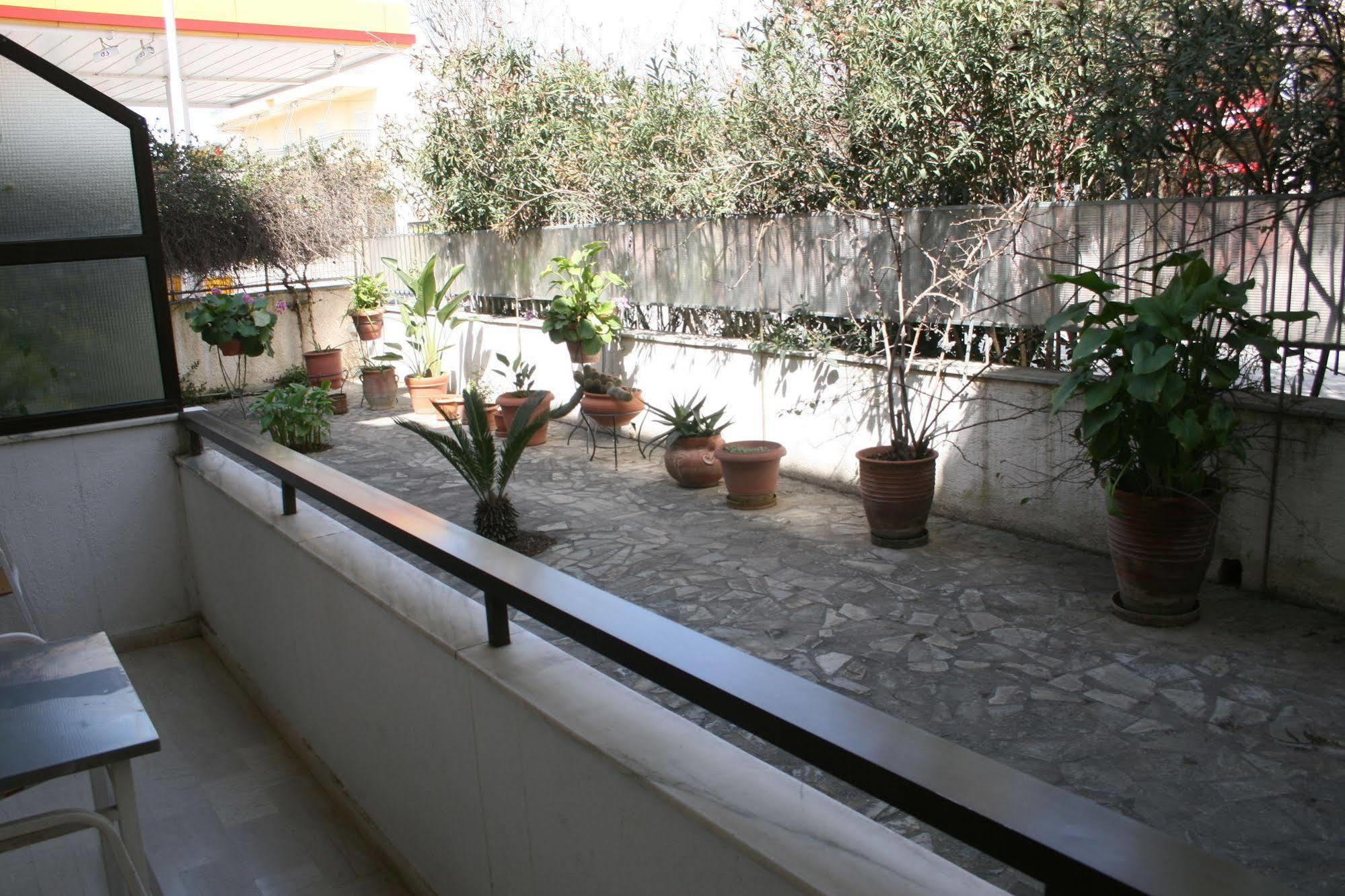אמרינתוס Aparthotel Iliahtides מראה חיצוני תמונה